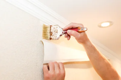 Pose de papier peint à Commarin — revêtements muraux et toiles de verre